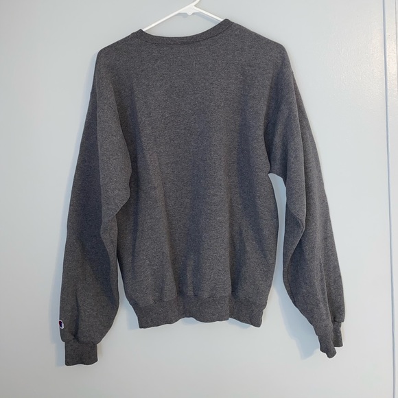 Champion Crewneck - Picture 2 of 4